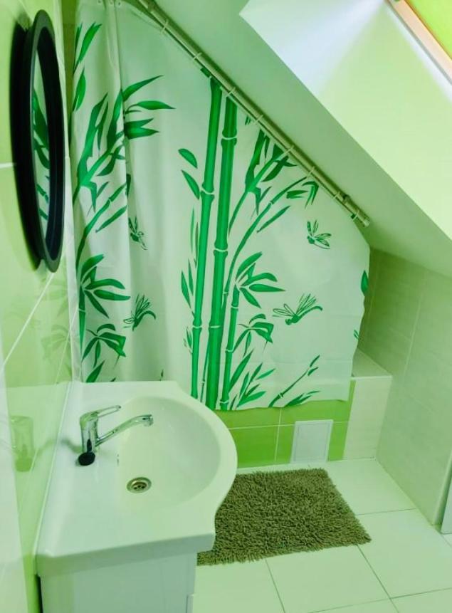 Jokai Apartman โคมาร์โน ภายนอก รูปภาพ